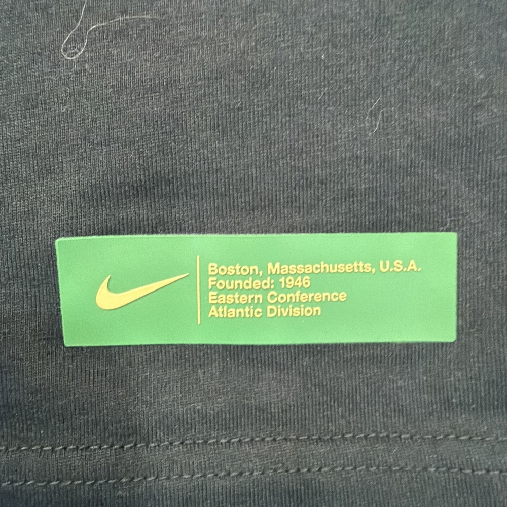 Nike Boston Celtics T-Shirt Black Men's Medium NBA 100% Cotton EUC - Picture 3 of 10